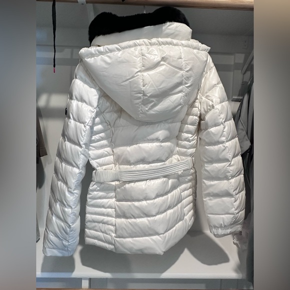 Micheal Micheal Kors faux fur white puffer quilted nylon coat w/belt plus scarf - Picture 5 of 11